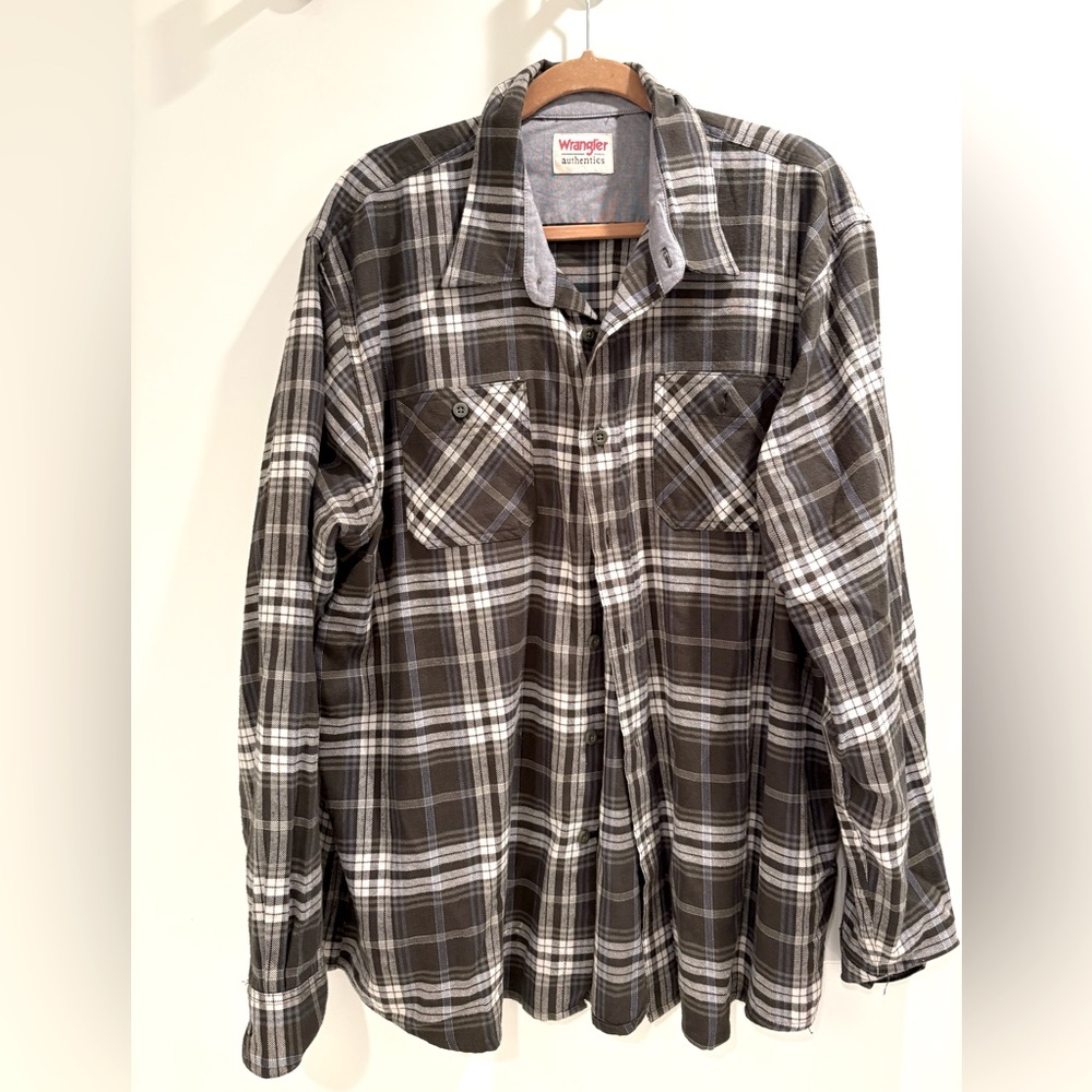 Men’s Wrangler XL flannel button down